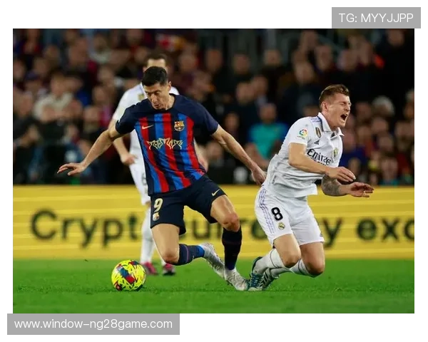 巴萨逆转皇马惊险取胜欧冠小组赛悬念再起 巴萨逆转皇马惊险取胜欧冠小组赛悬念再起