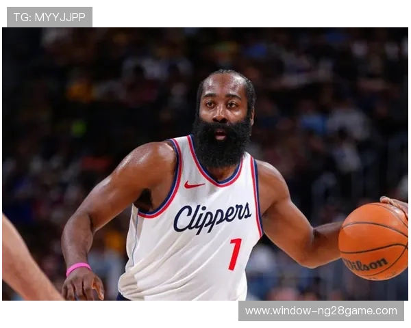 NBA最新动态：詹姆斯突破历史记录勇士逆转胜利哈登复出震撼全场