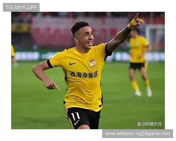 中国足球联赛迎来新一轮激烈对决 多支劲旅争夺季后赛席位