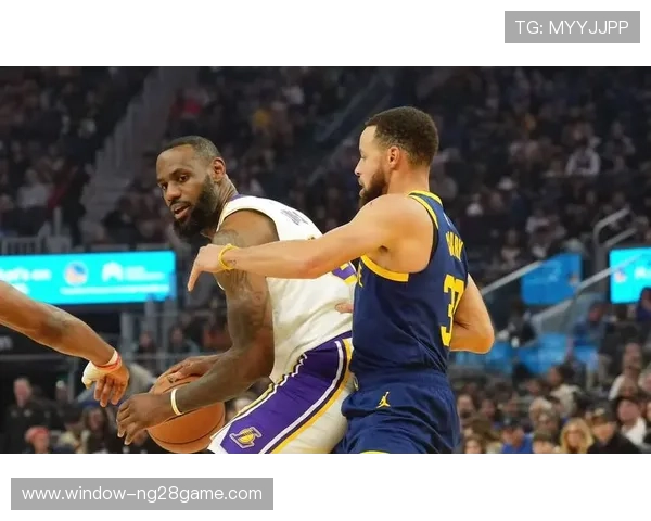 湖人逆转雄鹿险胜詹姆斯高分再现MVP级表现